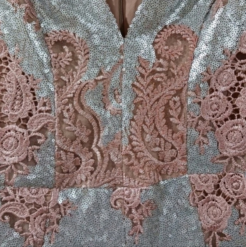 Dress The Population Sabrina Sequin Lace Romper Dusty Rose Silver - Picture 5 of 11